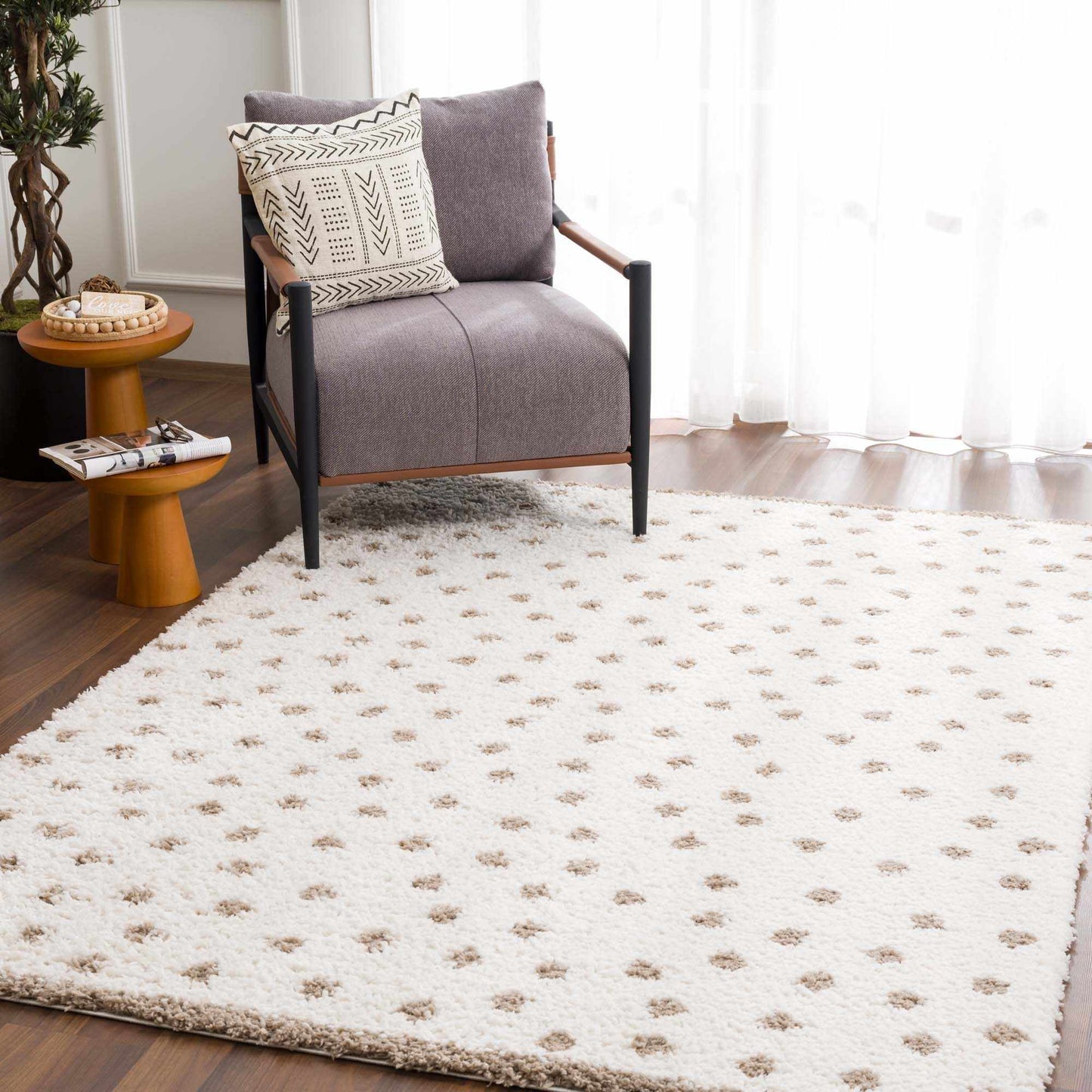 Dotted Cream & Brown Plush Rug