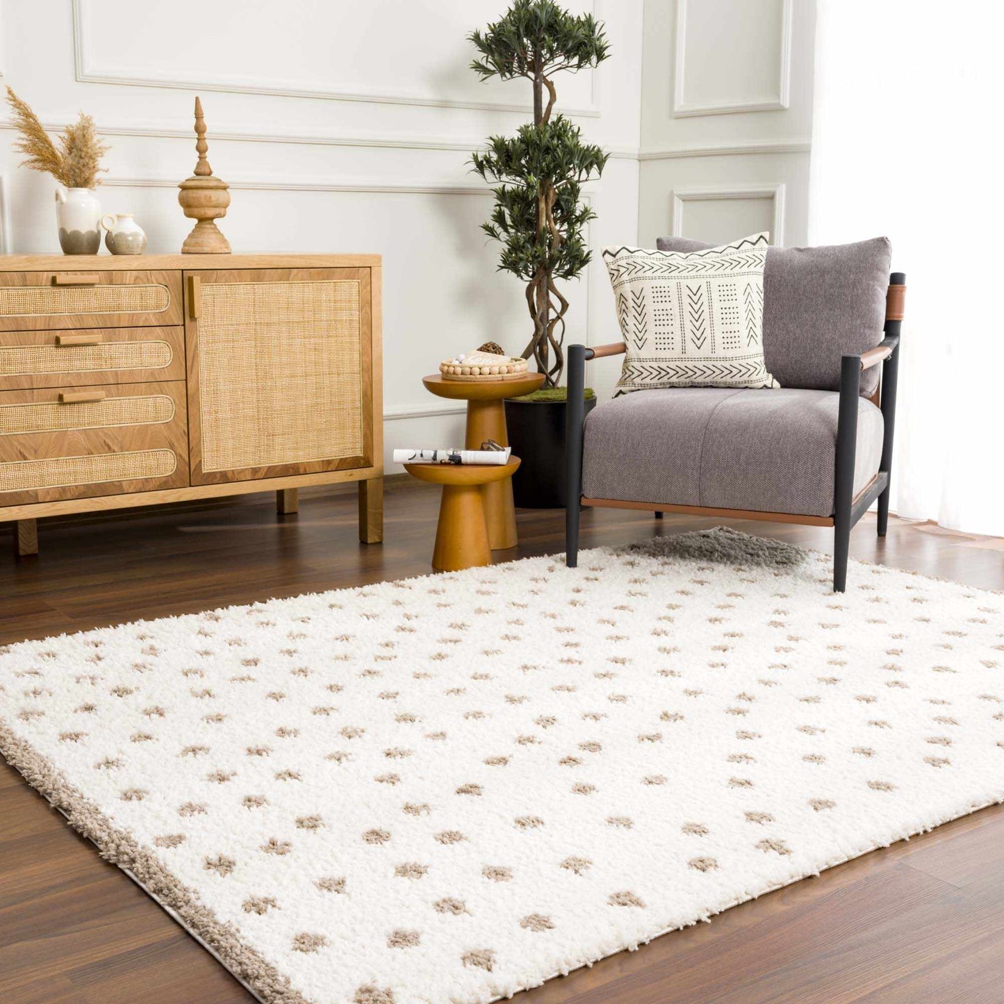 Dotted Cream & Brown Plush Rug